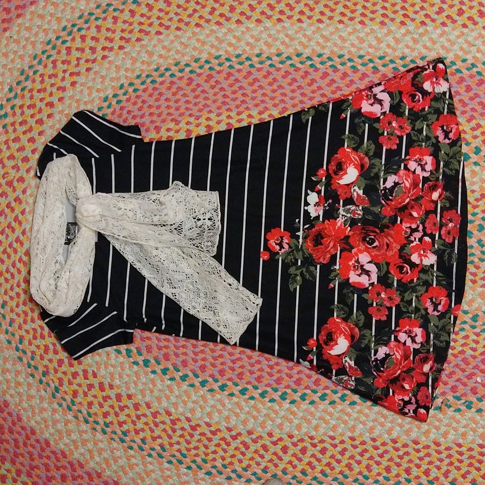 3/$20 Striped and floral girl's dress with lace scarf